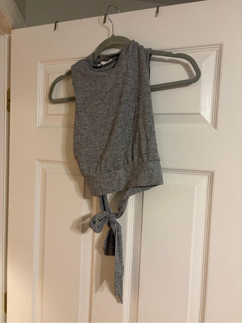 Gray Tie-Back Cropped Tank Top